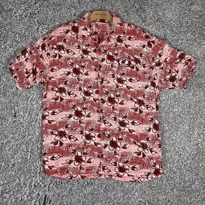 Wisconsin Badgers Hawaiian Shirt Men's Medium Red Short Sleeve Floral SPIKE NCAA